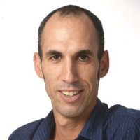 Yaniv Perry