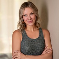 Maggie Hart