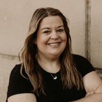 Tracey Newcomer