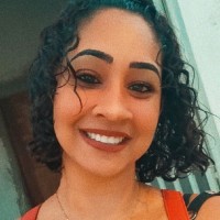 Klésia Araujo