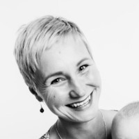Angela Flynn