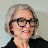 Liza Eves