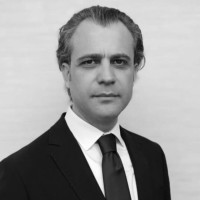 Av. Doç. Dr. Hakan A. Yavuz
