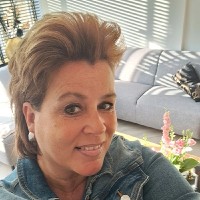 Diana van der Weele