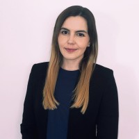 Cara Parry (Harnas)
