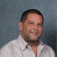 Carlos Cernuda