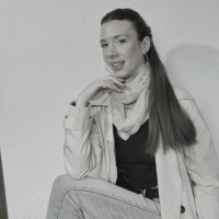 María D.