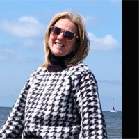 Mona Van Glabeke