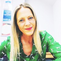 Liane Baker, Frec