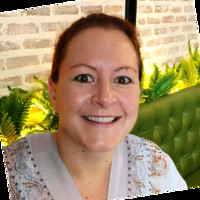 Lesley Arnold