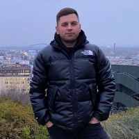 Евгений Командир