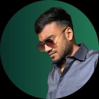 Dr. Vignesh Siddarth A K