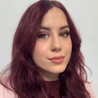 Andreea Izvernari