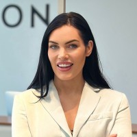 Annabel Comaty