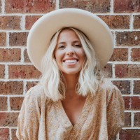 Elise Dean