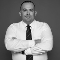 Maximo Trama