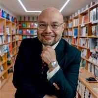 Luis octavio Vado Grajales