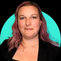 Lorraine Rowe