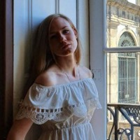 Александра Суркова
