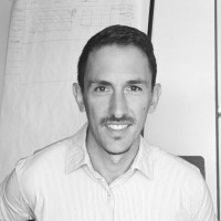 Lucas E. Linares