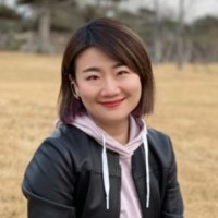 Lindsey(Lingzi) Liu