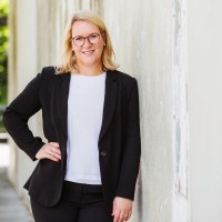 Julia Holzner