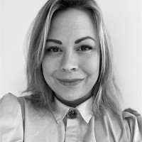 Kira Cato Bech