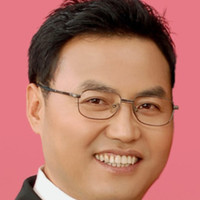 Ray 睿 Qu 屈