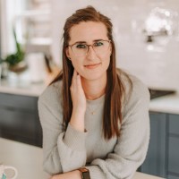 Liz Strong