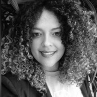 Isis Beatriz Beretta Lopes