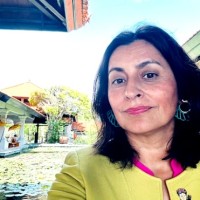 Gwendolyne Guzmán Rose, Mas-Ia