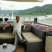 王利伟