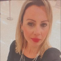 Alice Carolina Silveira