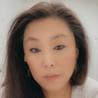 Julie Y.