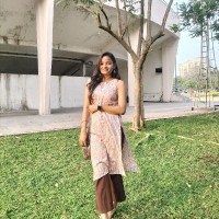 Saloni More