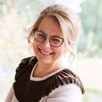 Anna Damski