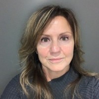 Suzanne Niefer