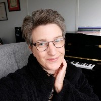 Suzanne Poulter