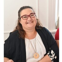 Janine Munro