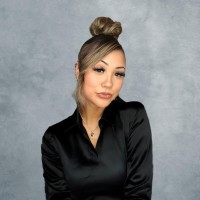 Kayla Flores