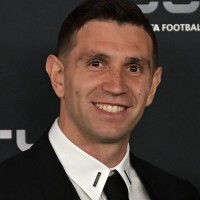 Emiliano Dibu Martínez