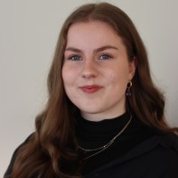 Elina V.