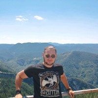 Ивелин Танушев