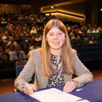 Renate Bakker
