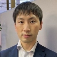 山本拓志