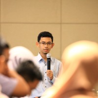 Ade Henry S
