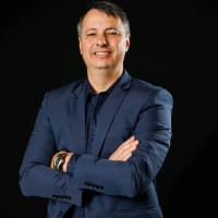 Prof. Marcos Schlinz