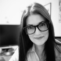 Vicky D.