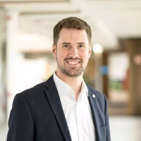 Dr. Leonard Remme