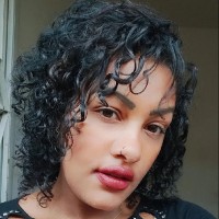 Andréia Sales